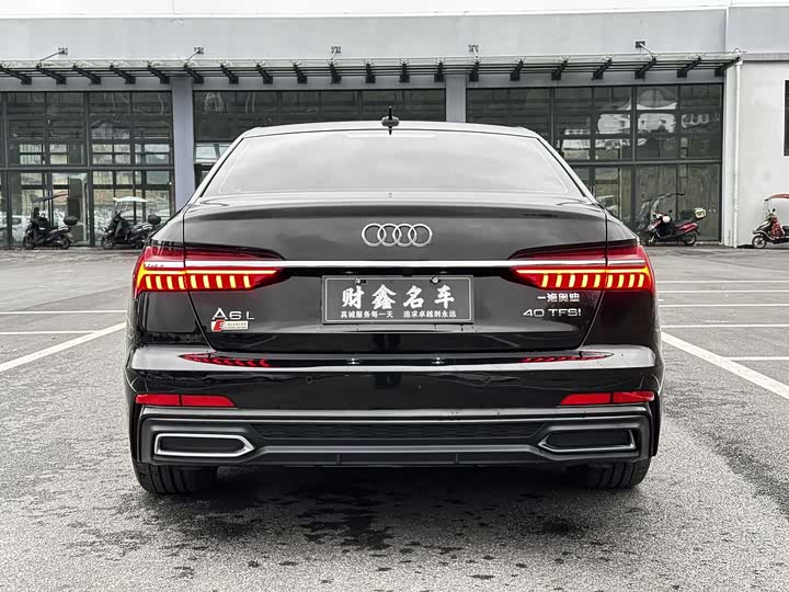 Фото 17 - Audi A6L