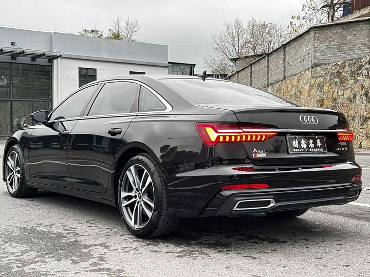 Фото 18 - Audi A6L