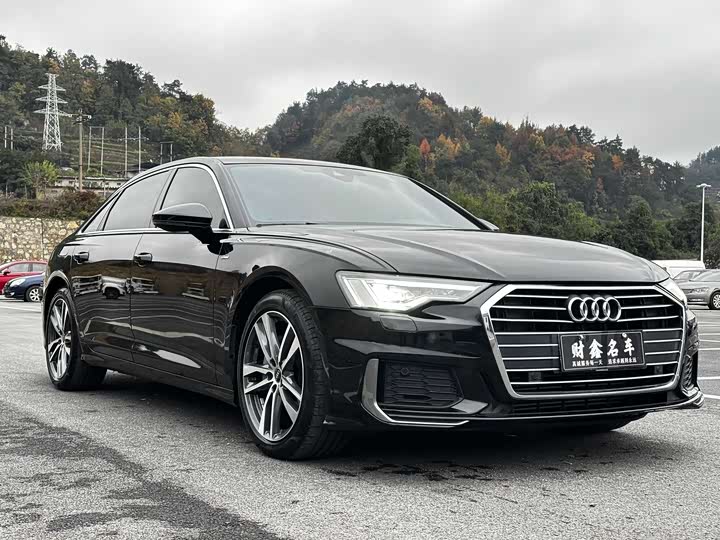 Фото 3 - Audi A6L