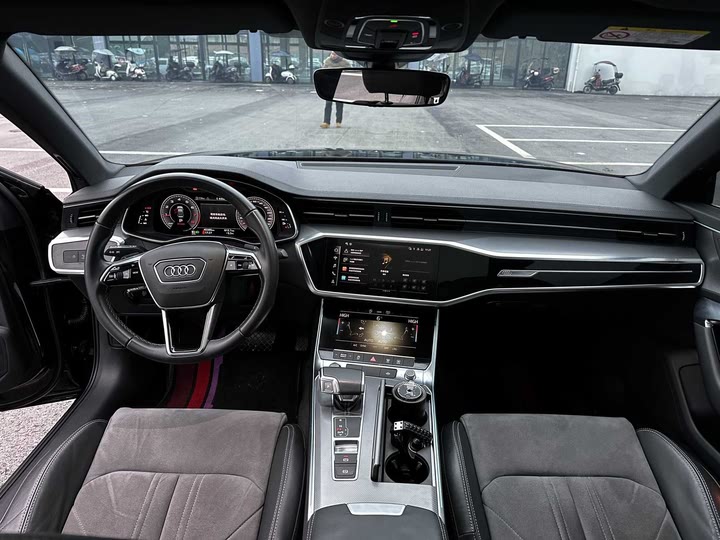 Фото 9 - Audi A6L