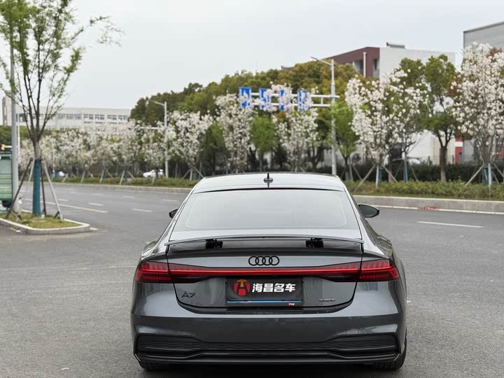 Фото 5 - Audi A7