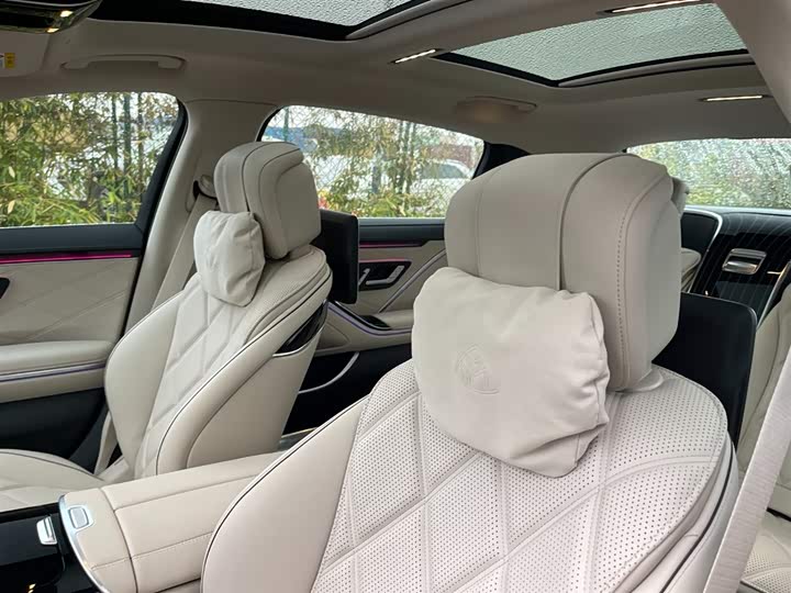 Фото 10 - Mercedes-Benz Maybach S-Class