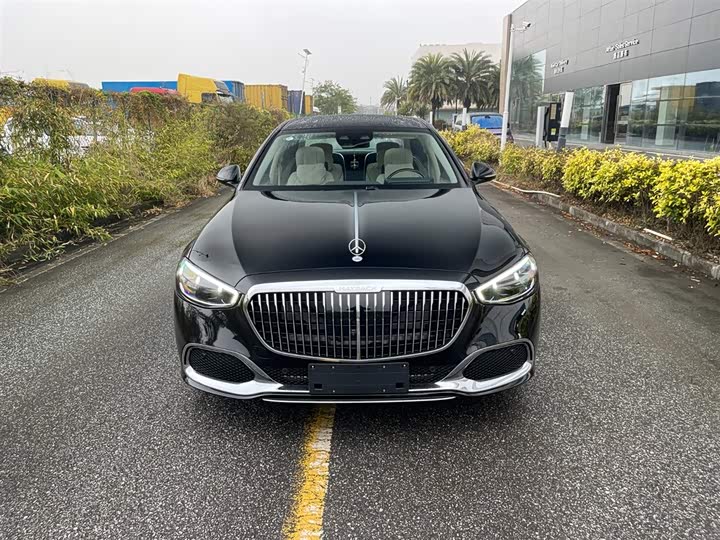 Фото 2 - Mercedes-Benz Maybach S-Class