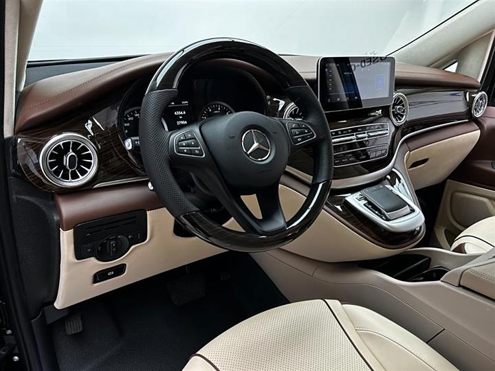 Фото 9 - Mercedes-Benz Vito