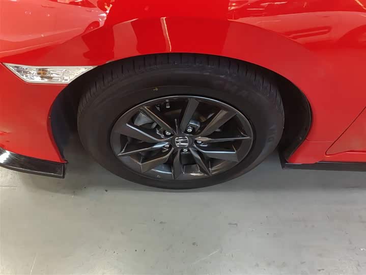 Фото 23 - Honda Civic