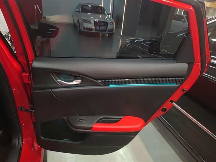 Фото 27 - Honda Civic