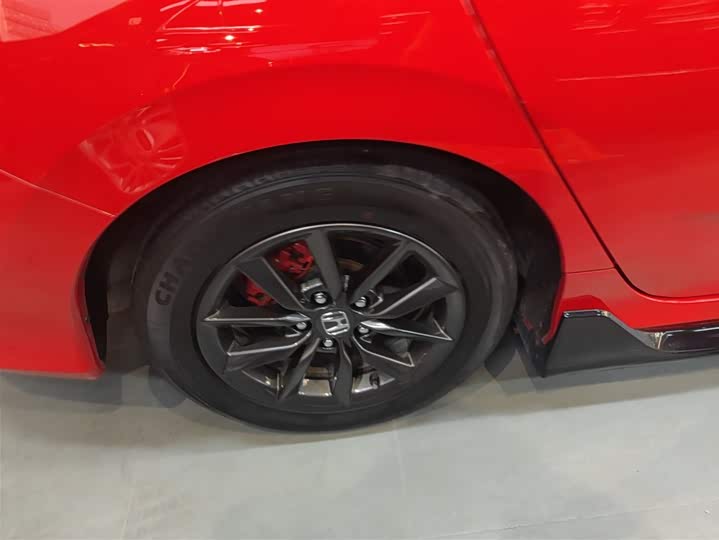 Фото 30 - Honda Civic