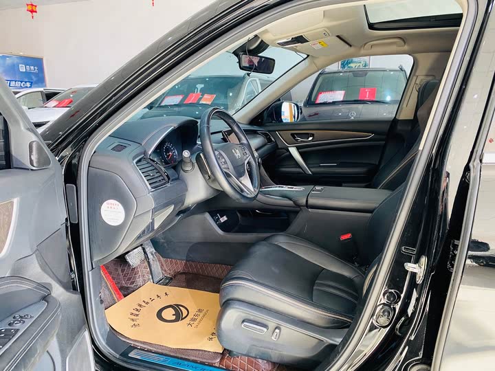 Фото 4 - Honda Avancier