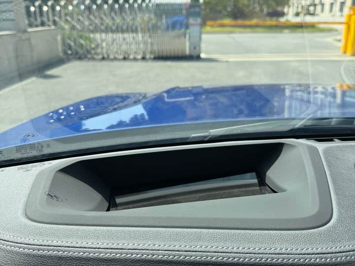 Фото 13 - BMW i3