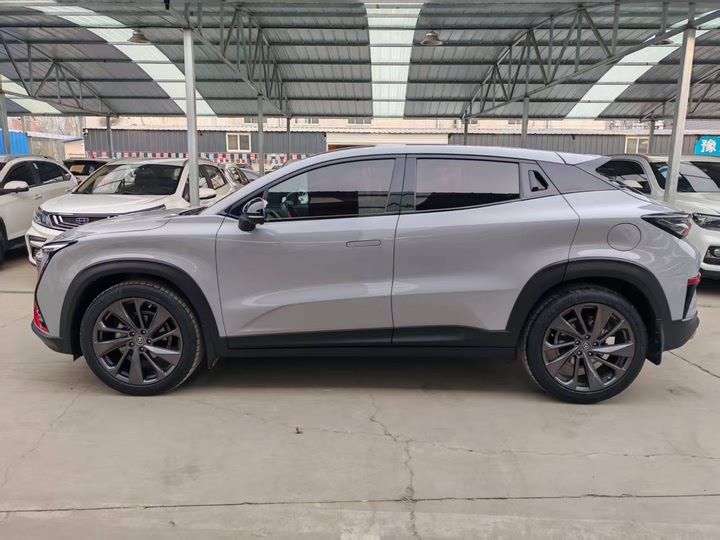 Фото 8 - Changan UNI-T