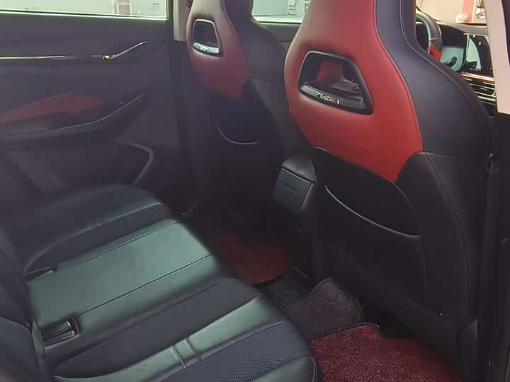 Фото 13 - Changan Oshan X5