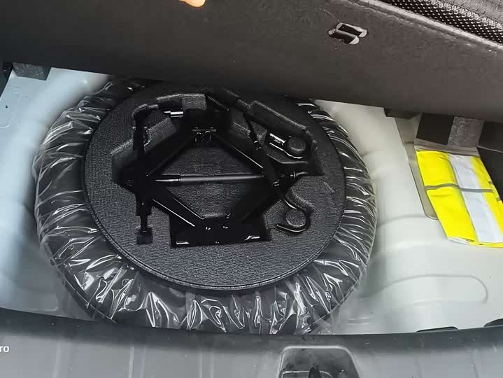 Фото 17 - Changan Oshan X5