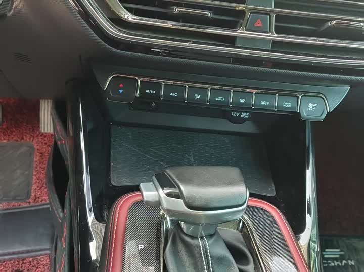 Фото 8 - Changan Oshan X5