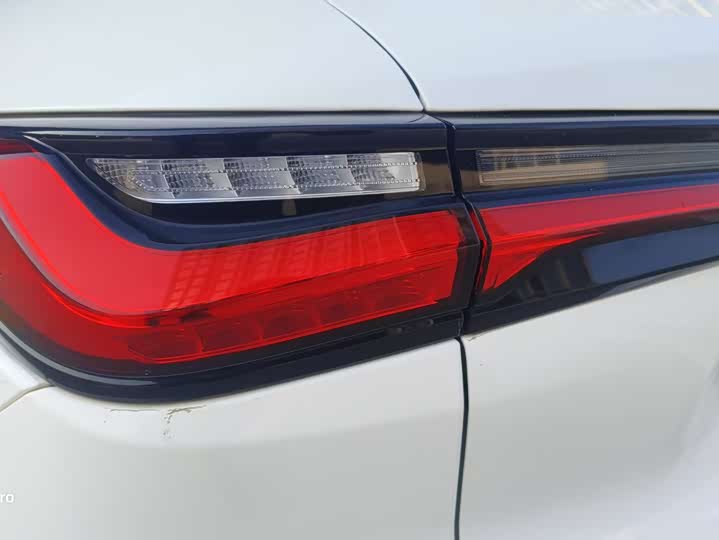 Фото 9 - Changan Oshan X5