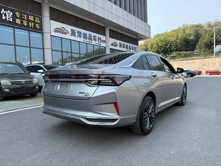 Фото 9 - Dongfeng Aeolus Yixuan Max