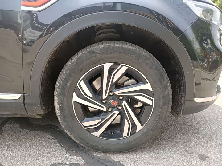 Фото 15 - Hongqi HS5