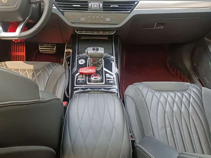 Фото 7 - Hongqi HS5