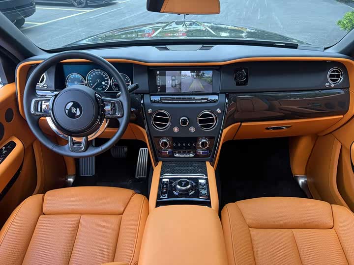 Фото 7 - Rolls-Royce Cullinan