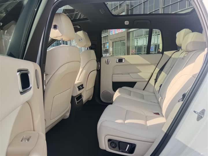 Фото 15 - LiXiang L7