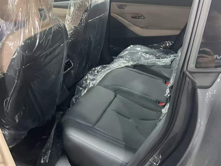 Фото 9 - Changan Deepal SL03