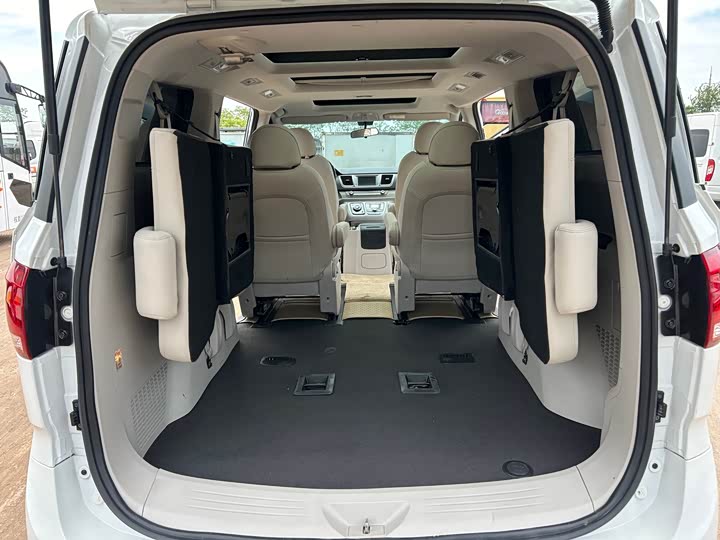 Фото 12 - Maxus G10