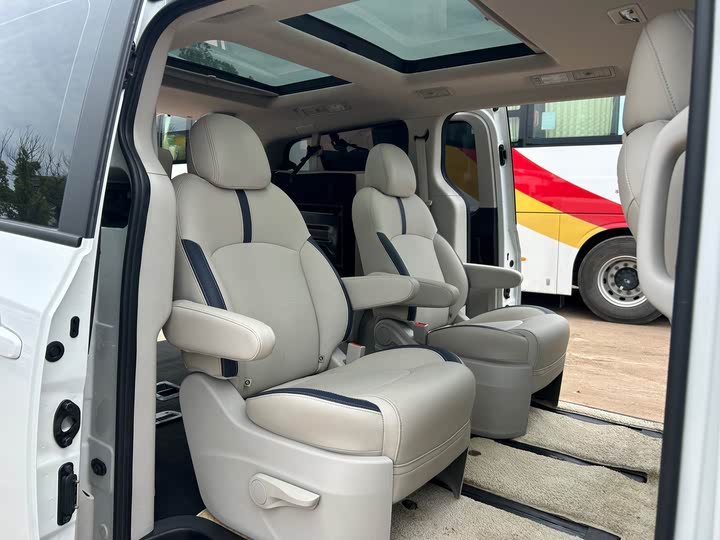 Фото 7 - Maxus G10