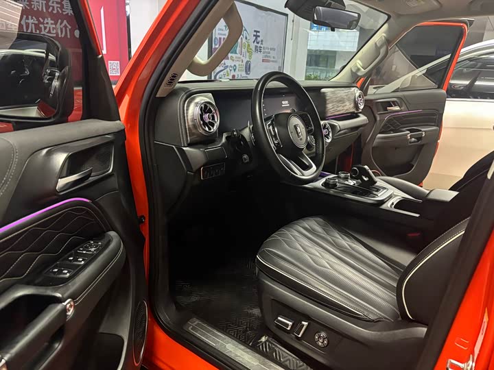 Фото 6 - Tank 300