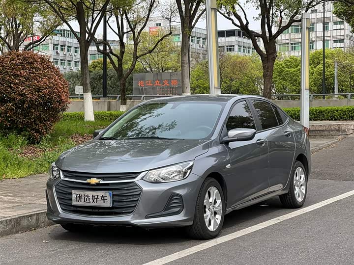 Фото 1 - Chevrolet Onix (Cavalier)