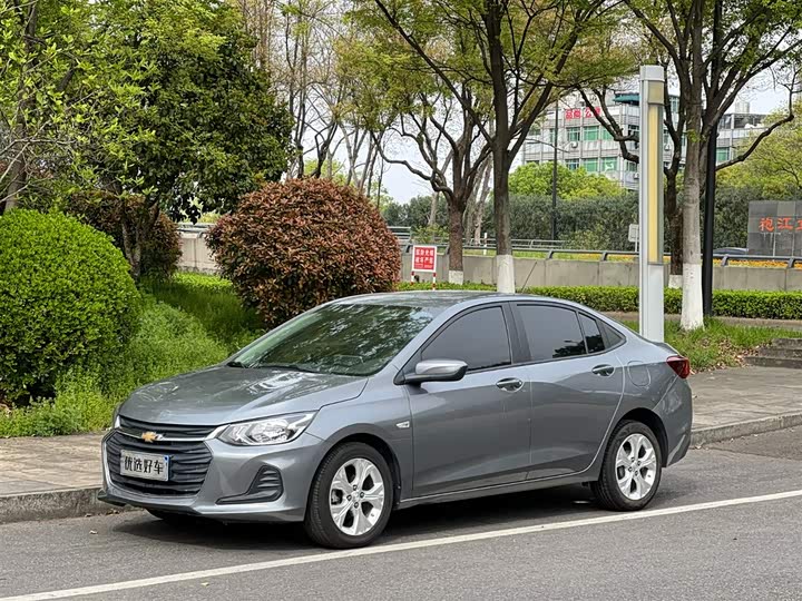 Фото 4 - Chevrolet Onix (Cavalier)