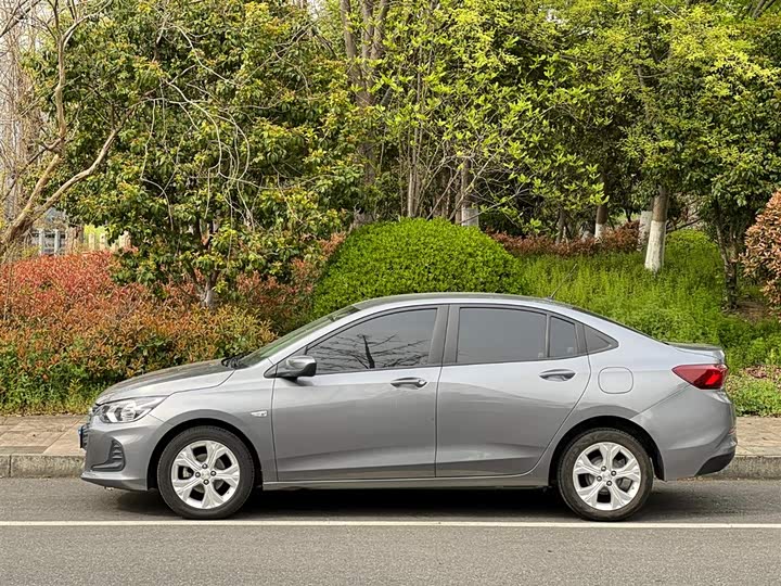 Фото 5 - Chevrolet Onix (Cavalier)