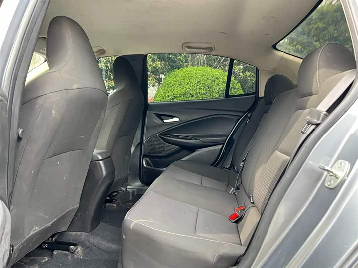 Фото 8 - Chevrolet Onix (Cavalier)