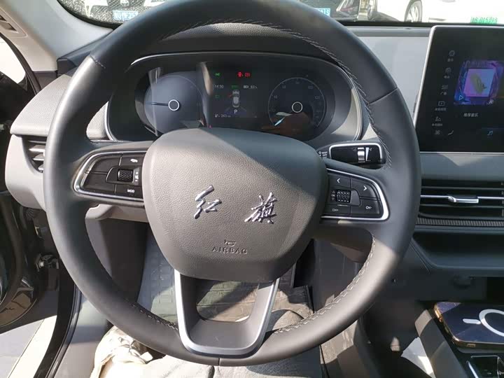 Фото 3 - Hongqi E-QM5