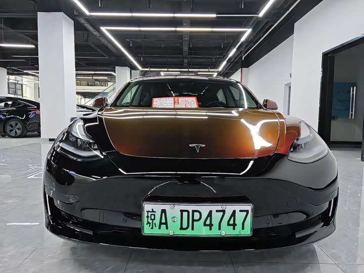Фото 2 - Tesla Model 3