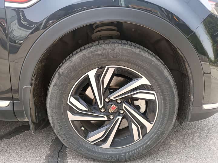 Фото 15 - Hongqi HS5