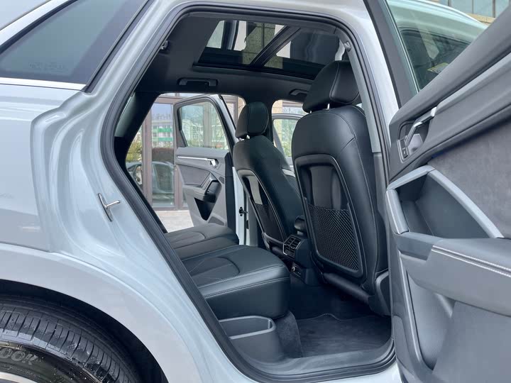 Фото 12 - Audi Q3