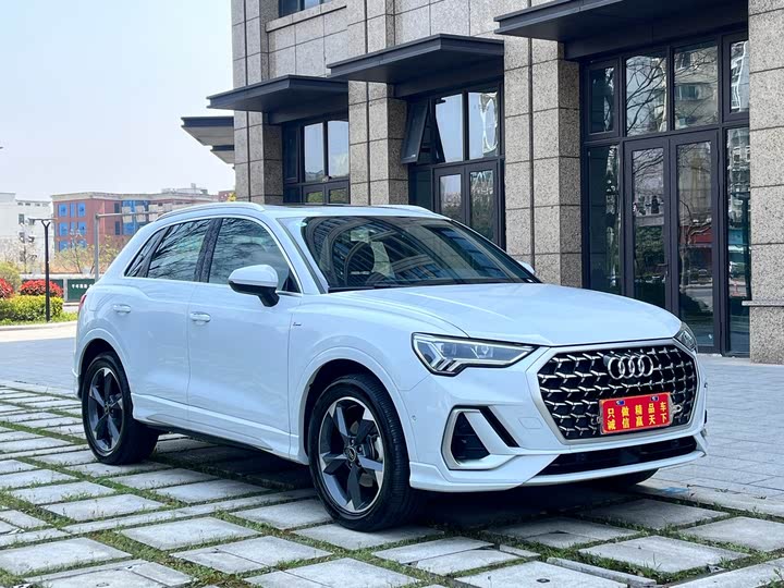Фото 3 - Audi Q3