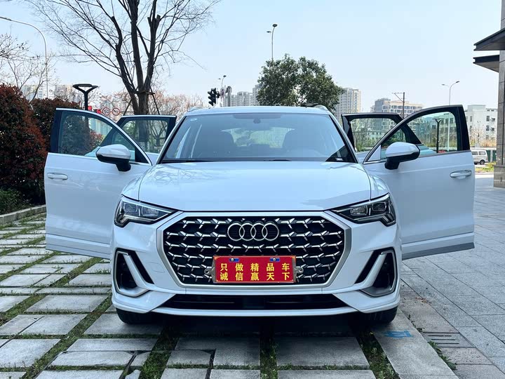 Фото 9 - Audi Q3