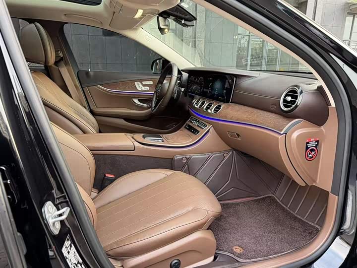 Фото 14 - Mercedes-Benz E-Class Hybrid