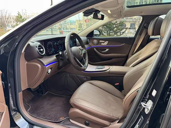 Фото 16 - Mercedes-Benz E-Class Hybrid