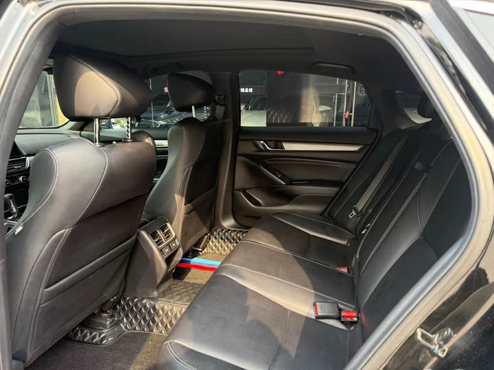 Фото 7 - Honda Inspire