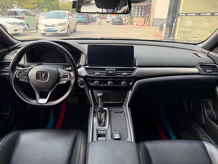 Фото 9 - Honda Inspire