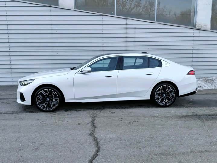Фото 4 - BMW 5 Series