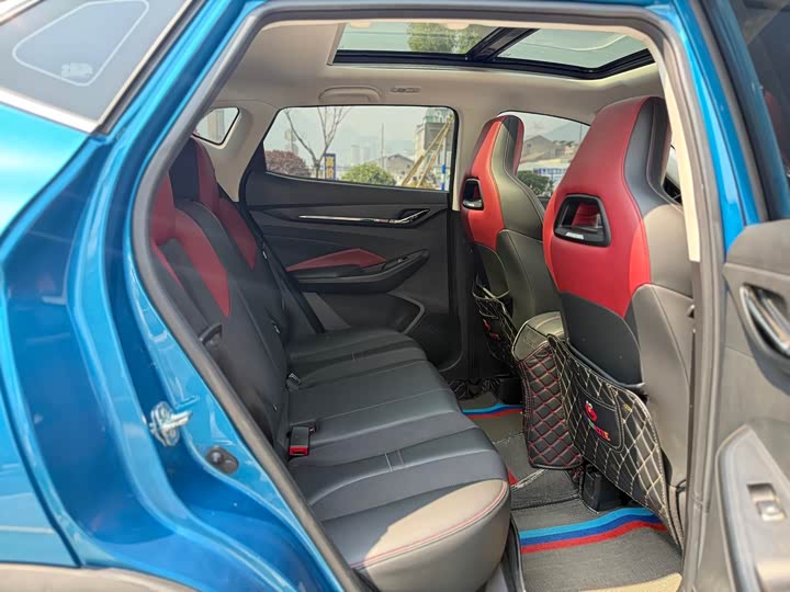 Фото 12 - Changan Oshan X5