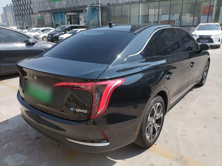 Фото 7 - Hongqi E-QM5