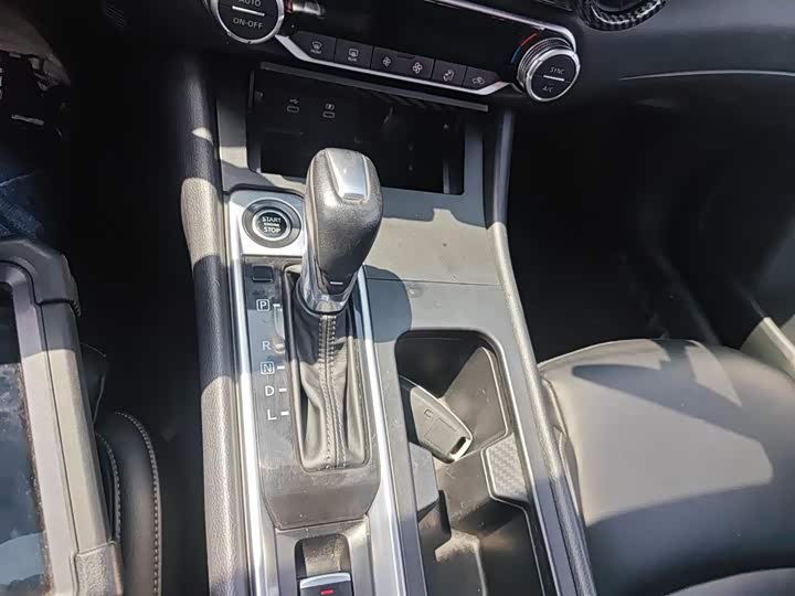 Фото 14 - Nissan Sylphy