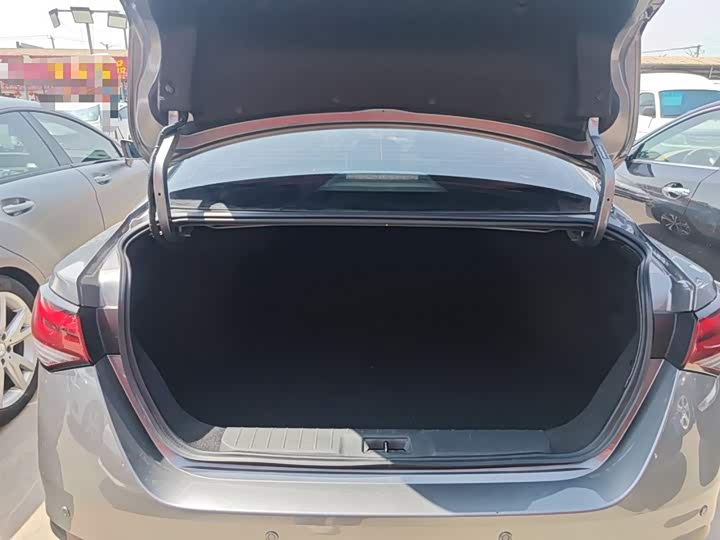 Фото 19 - Nissan Sylphy