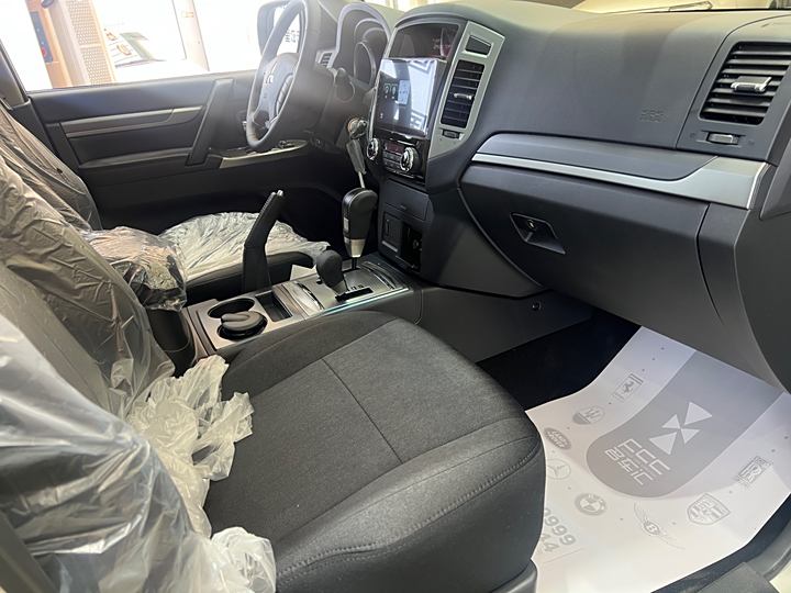 Фото 15 - Mitsubishi Pajero