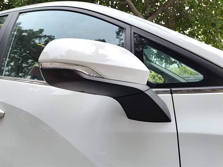 Фото 14 - Maxus G50