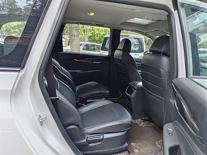 Фото 20 - Maxus G50