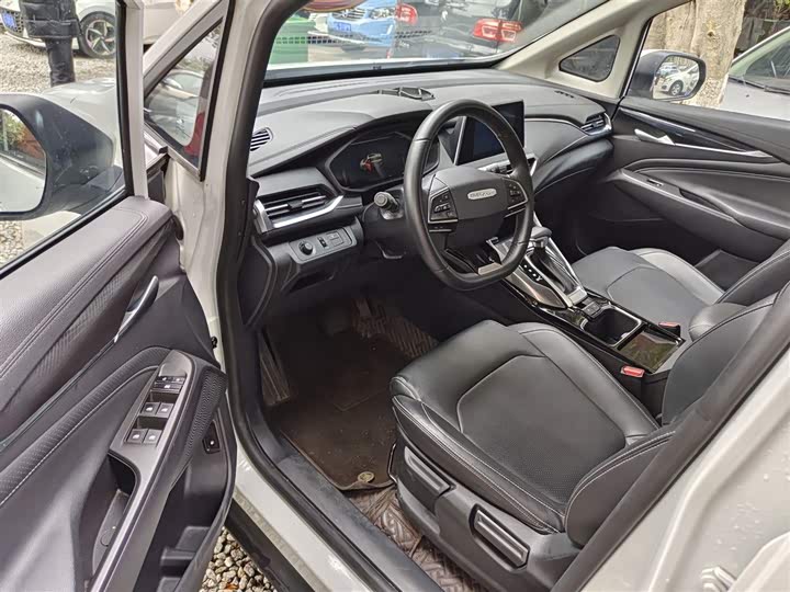 Фото 4 - Maxus G50